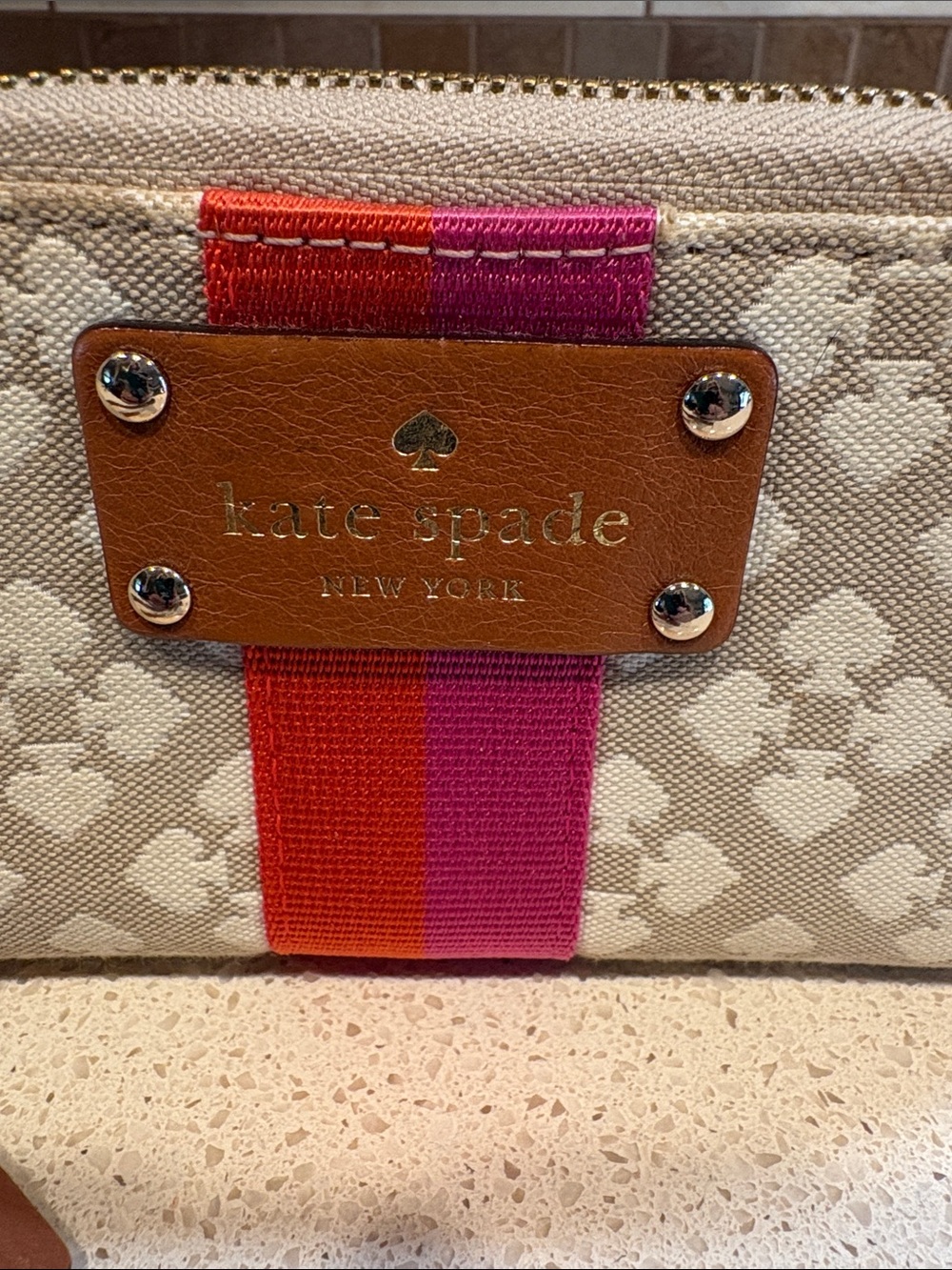 kate spade Linet Monogramed Beige Canvas & Leather Wristlet/Wallet Like New! - Picture 2 of 8